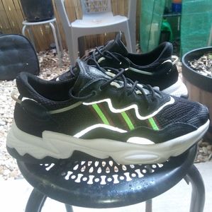 Mens Adidas Ozweegos Size 8